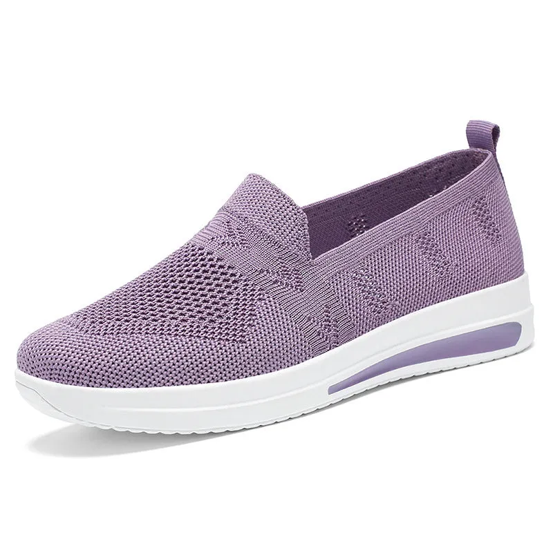 Breathable and Fashionable Slip-On Sneakers for a Classic Minimalist Look