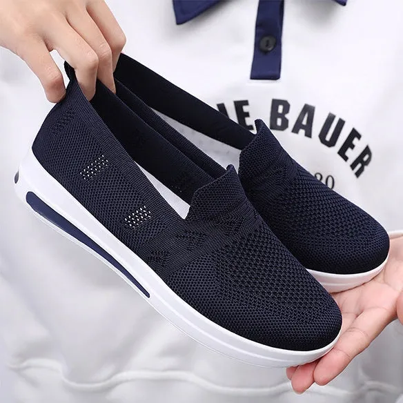 Breathable and Fashionable Slip-On Sneakers for a Classic Minimalist Look