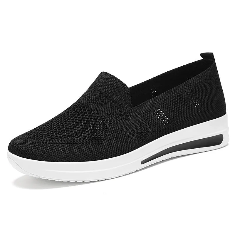 Breathable and Fashionable Slip-On Sneakers for a Classic Minimalist Look