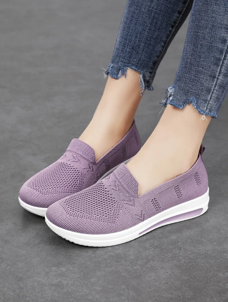 Breathable and Fashionable Slip-On Sneakers for a Classic Minimalist Look