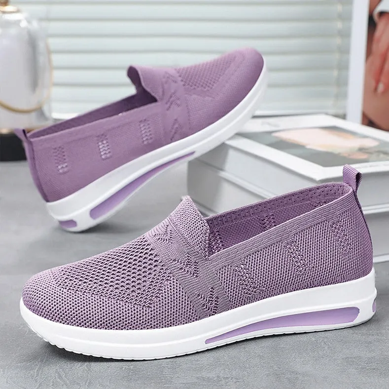 Breathable and Fashionable Slip-On Sneakers for a Classic Minimalist Look