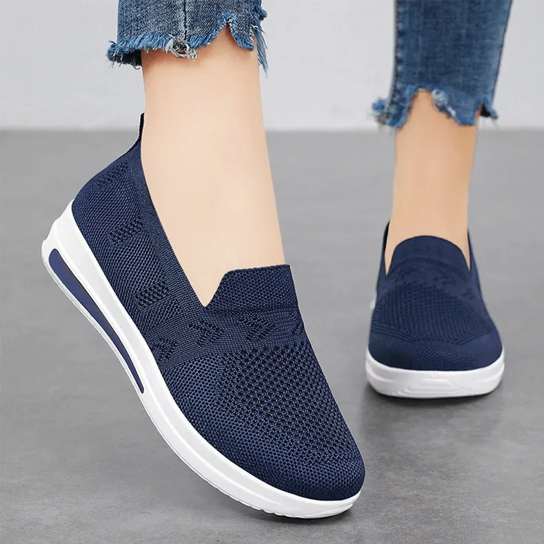 Breathable and Fashionable Slip-On Sneakers for a Classic Minimalist Look