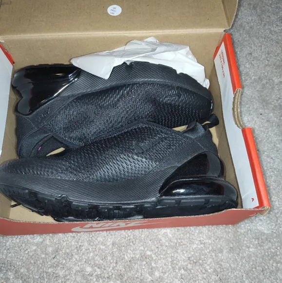 Nike Air Max 270 {P5}