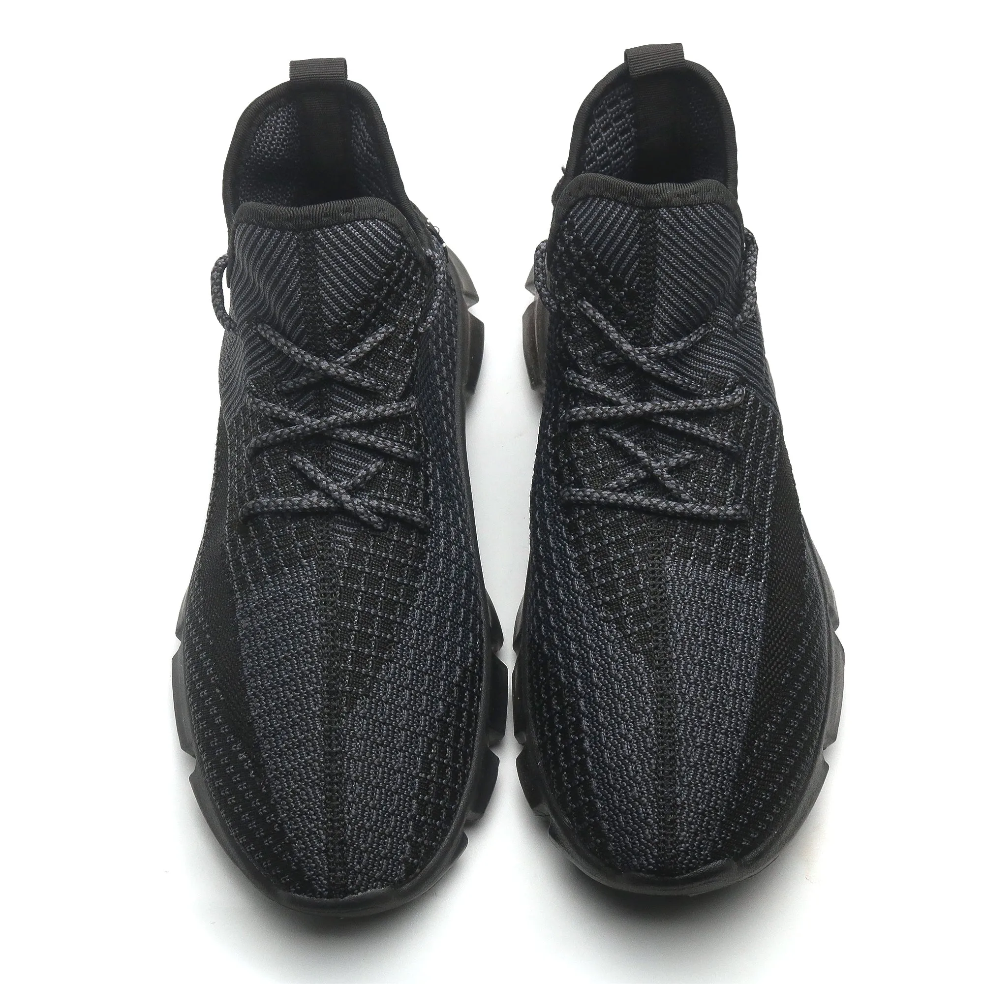 Out fit Sneakers