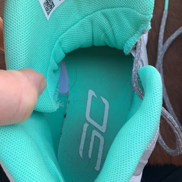 Under Armour Curry 3 shoes.