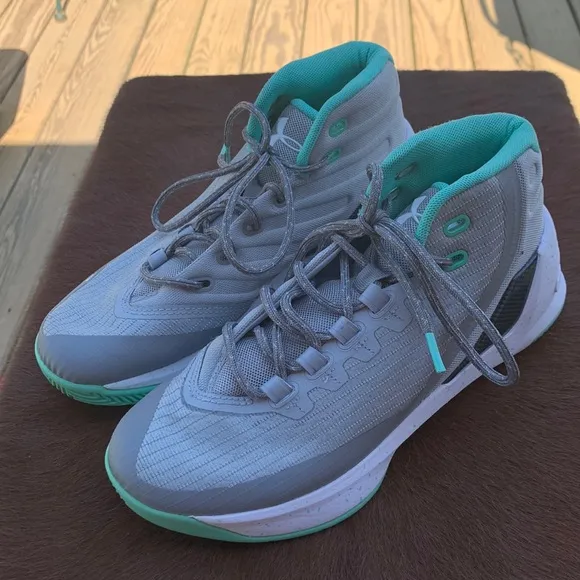Under Armour Curry 3 shoes.