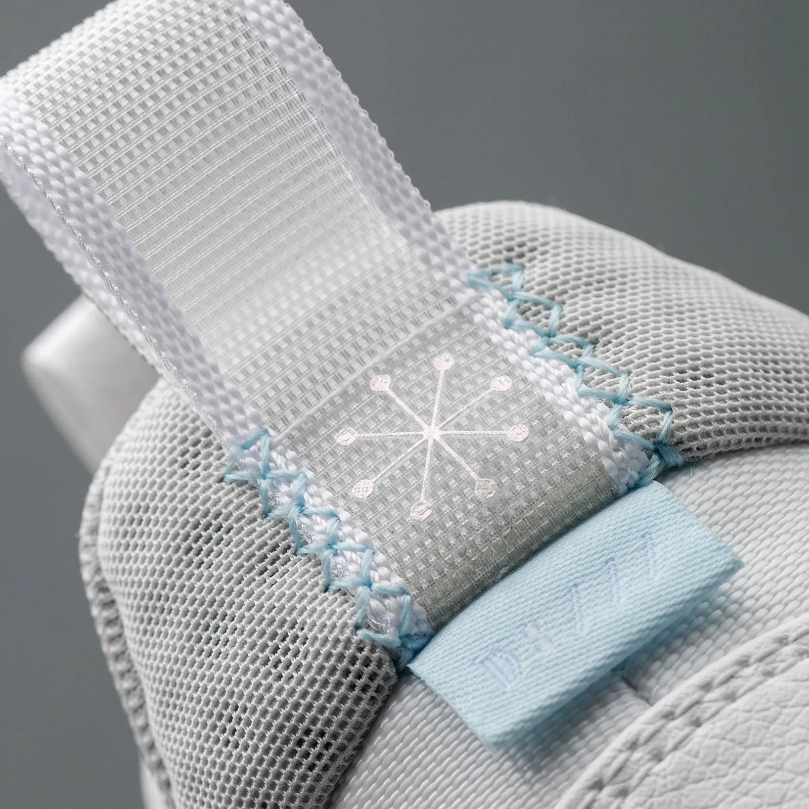 WOW 10 Low - 'White'