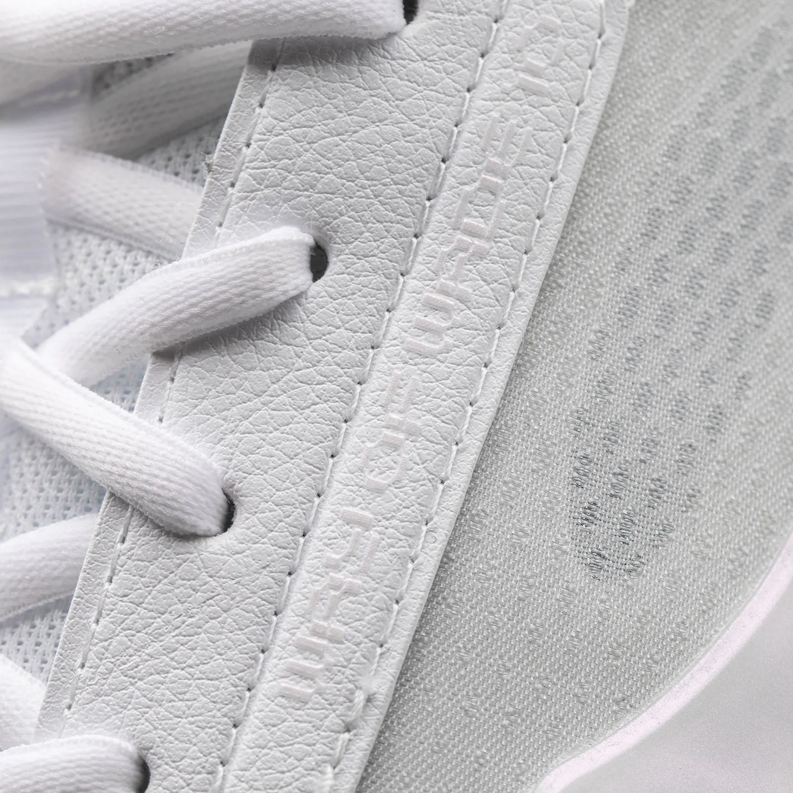 WOW 10 Low - 'White'