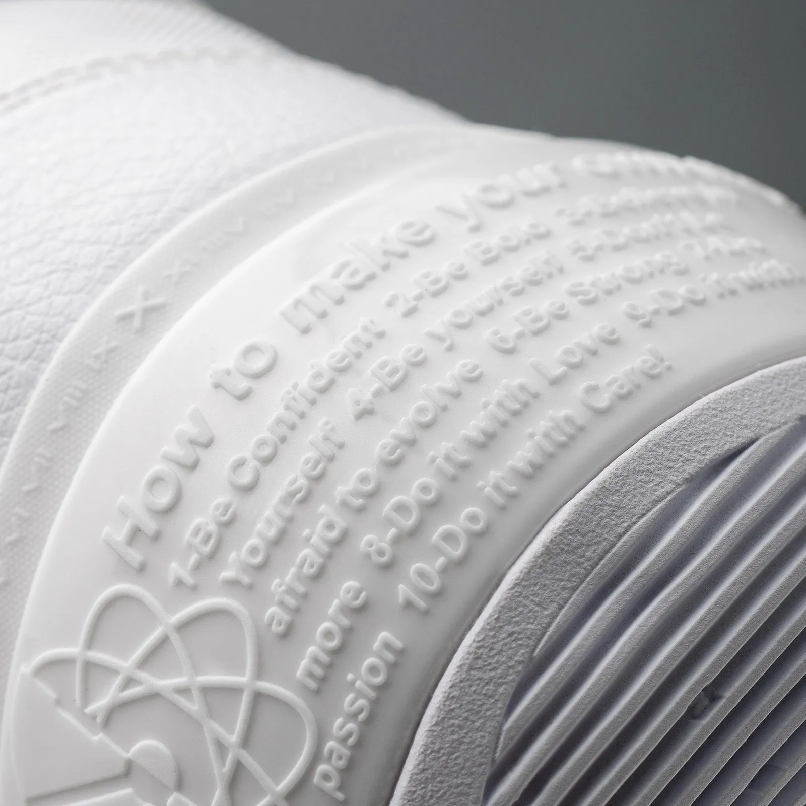 WOW 10 Low - 'White'