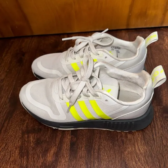 Youth Adidas Multix sneakers size 5.5