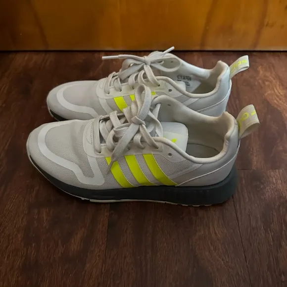 Youth Adidas Multix sneakers size 5.5